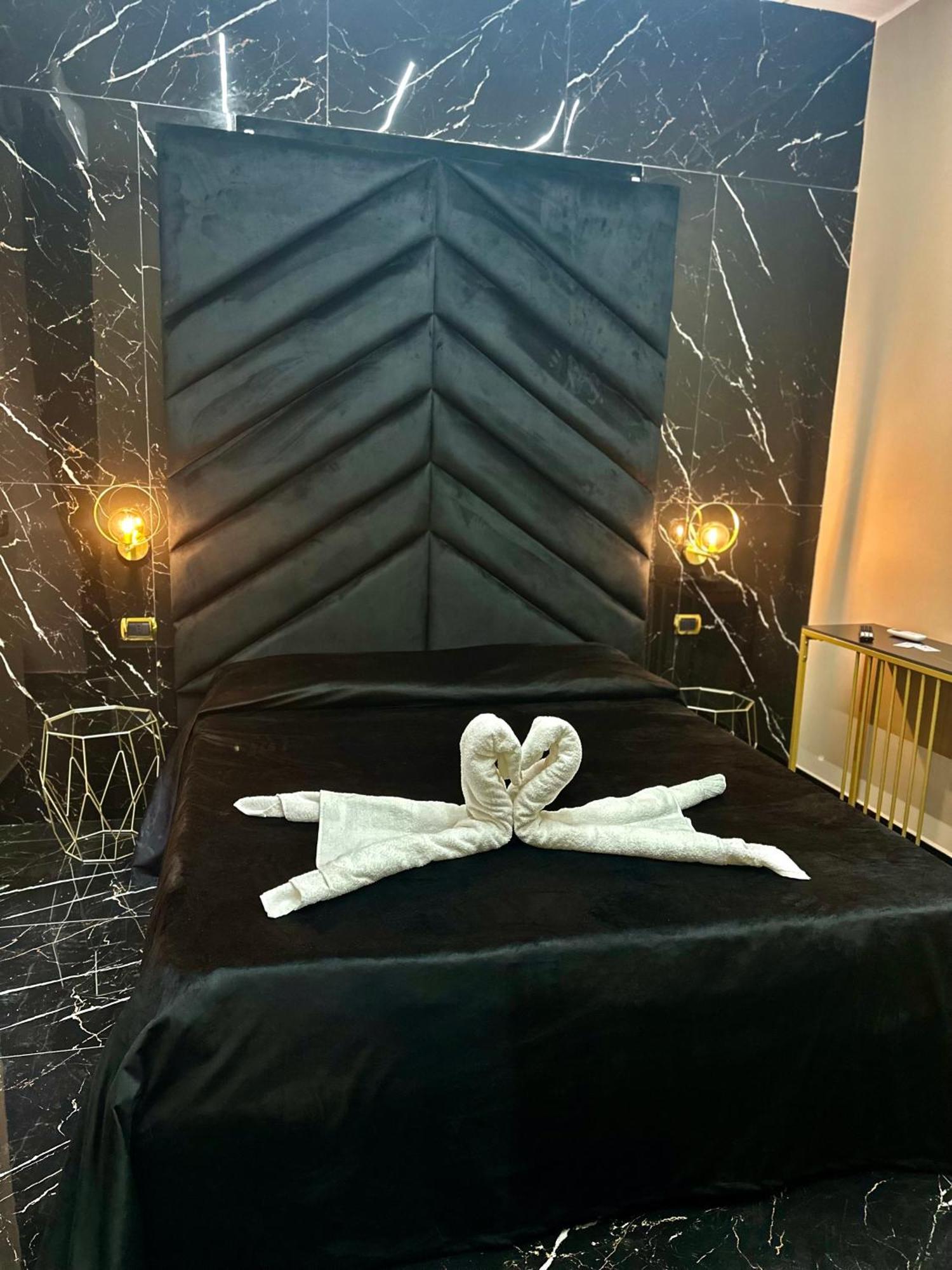 Al Binario Di Napoli Bed and Breakfast Buitenkant foto